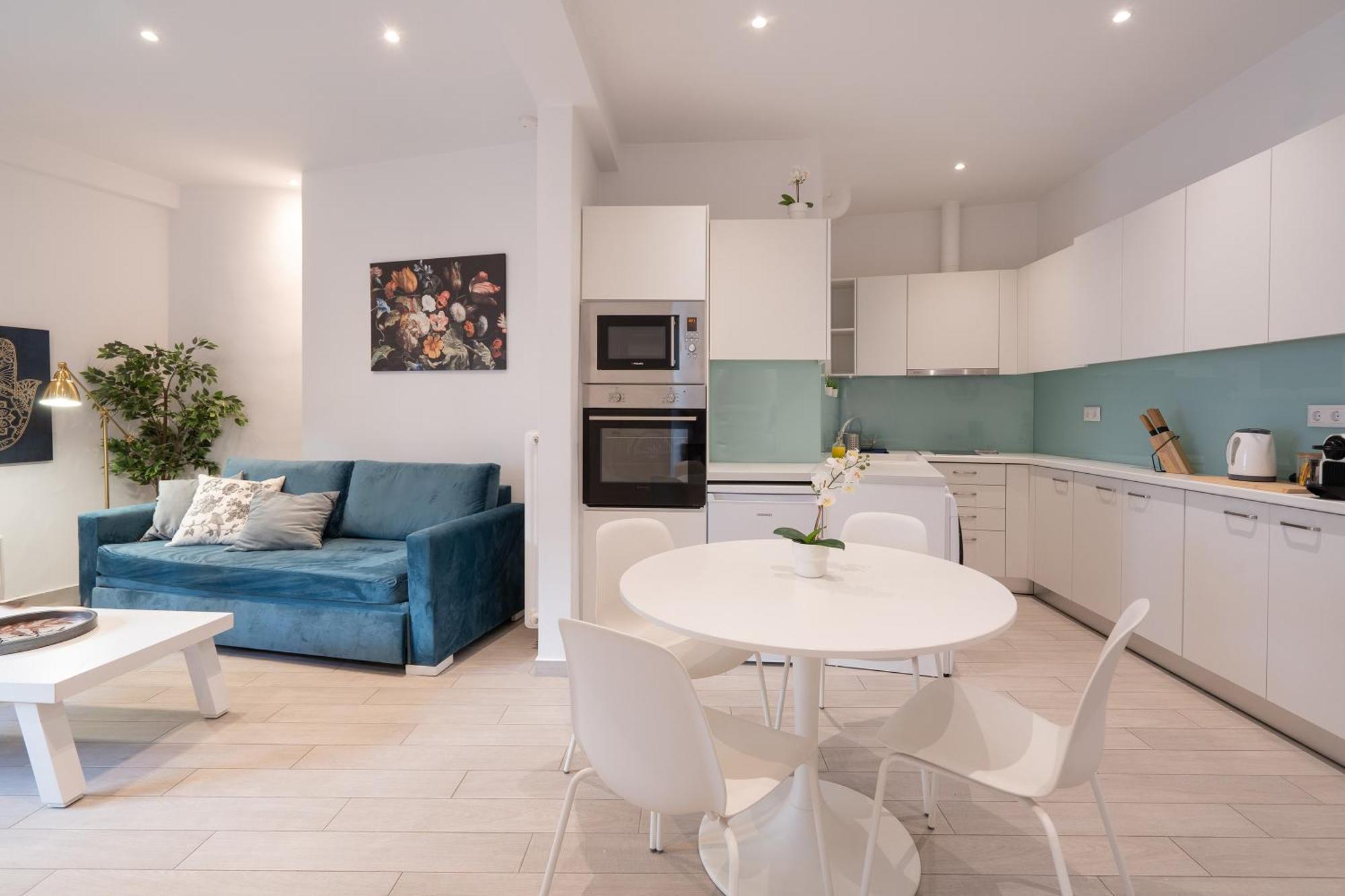 Stunning Cozy Apartment In Афины Экстерьер фото