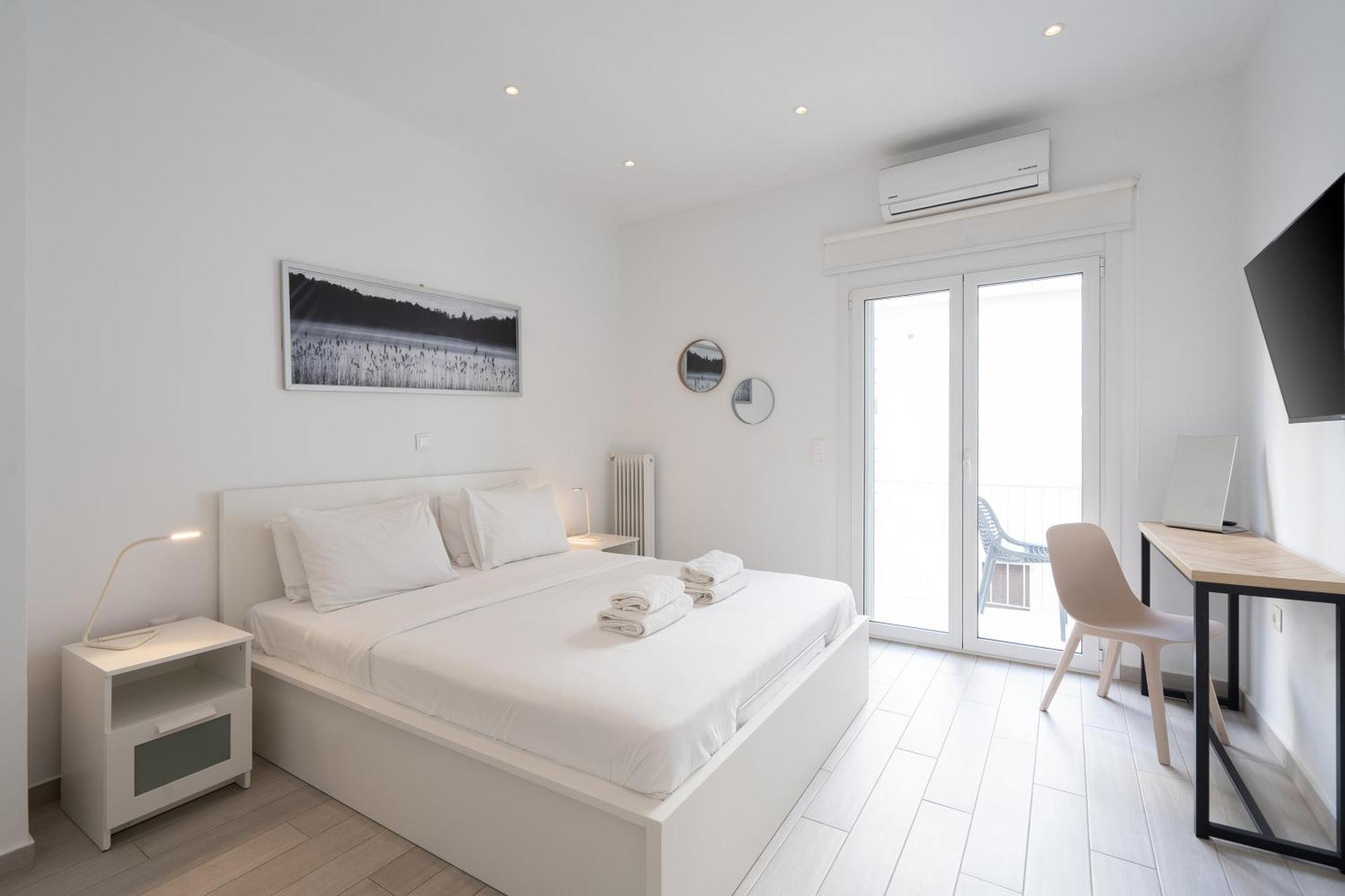 Stunning Cozy Apartment In Афины Экстерьер фото
